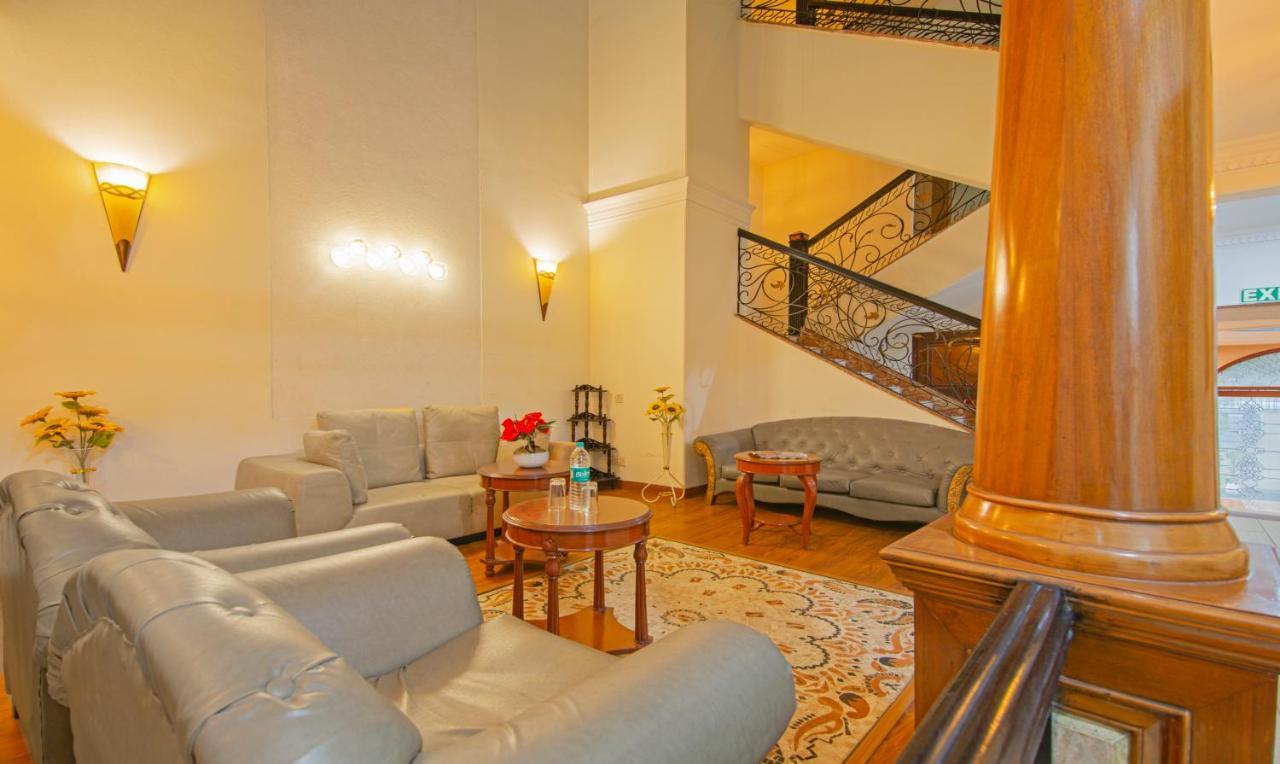 Treebo Corporate Park Otel Yeni Delhi Dış mekan fotoğraf