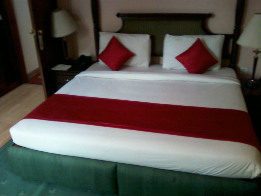 Treebo Corporate Park Otel Yeni Delhi Dış mekan fotoğraf